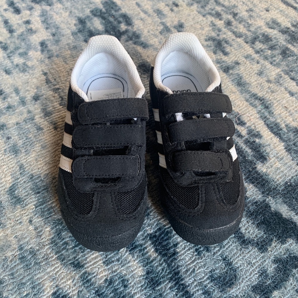 Unisex black adidas toddler Velcro shoes size 10.5
